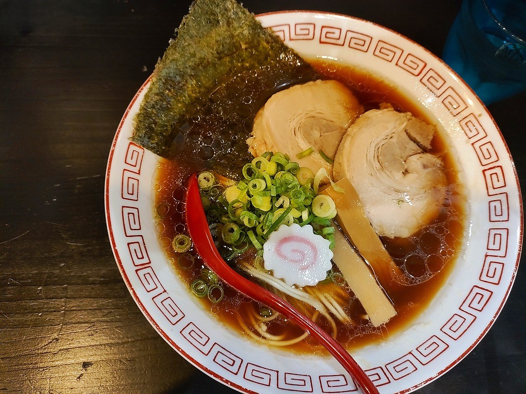 らぁ麺すみれ堂の屋台風中華そば