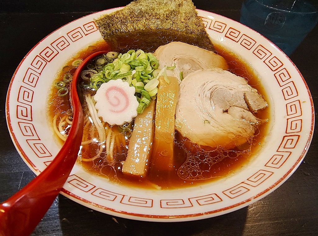 らぁ麺すみれ堂の屋台風中華そば